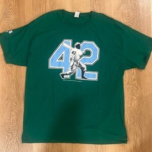 Oakland A’s Commemorative Jackie Robinson T-Shirt vintage! Size Xl